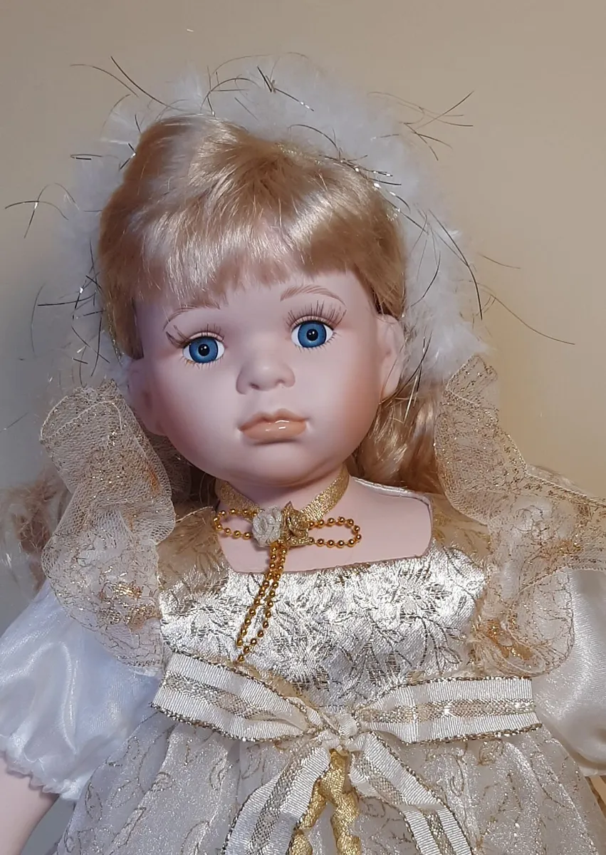 Porcelain doll - Image 1