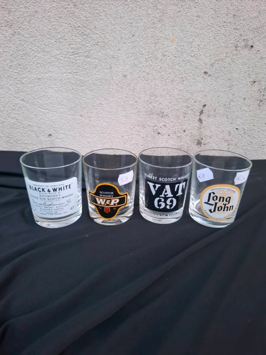 4 whiskey glasses postage possible - Image 1