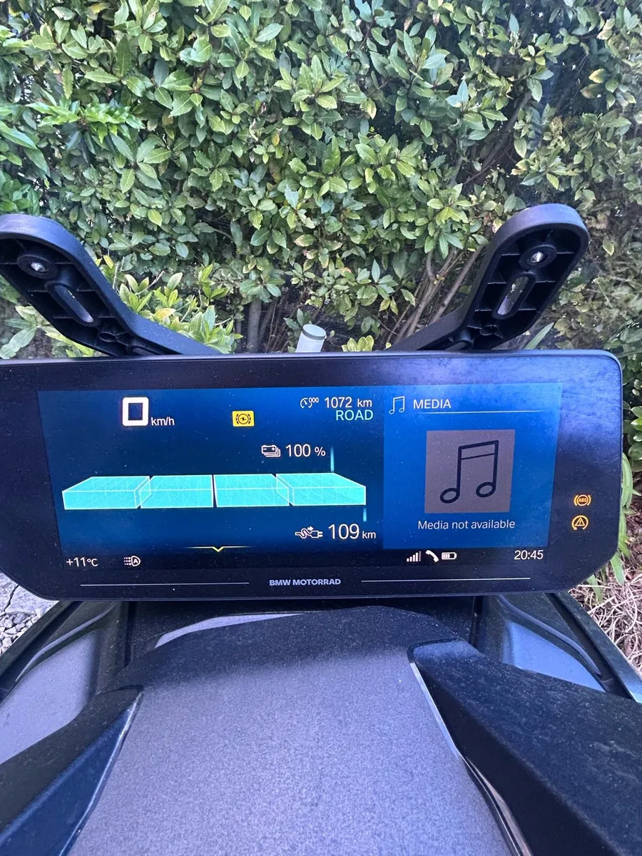 BMW CE04 - Image 4