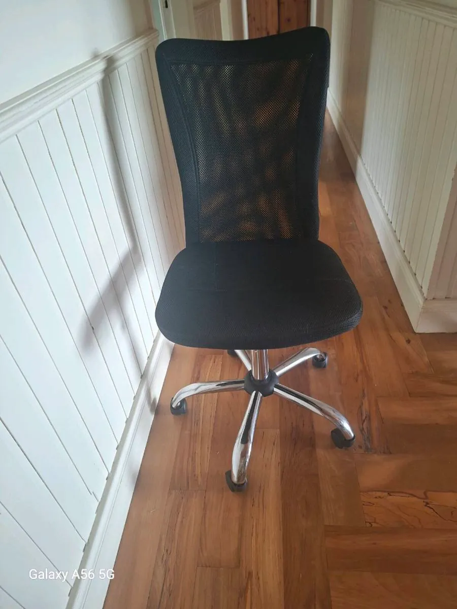 desk chair - Image 2