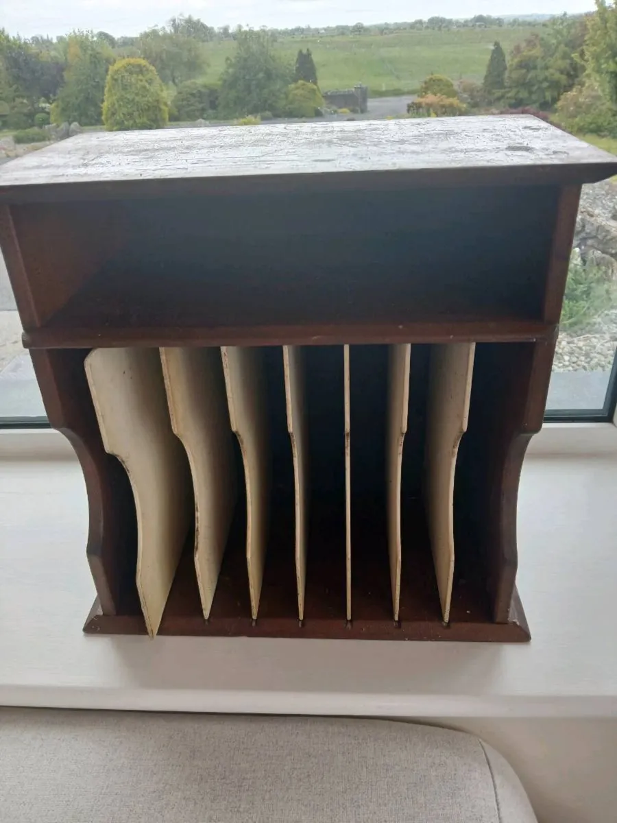 Storage shelf - Image 1