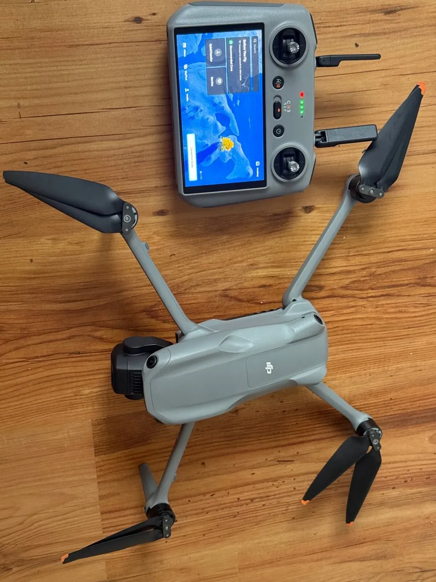 DJI Air 3S - Image 1