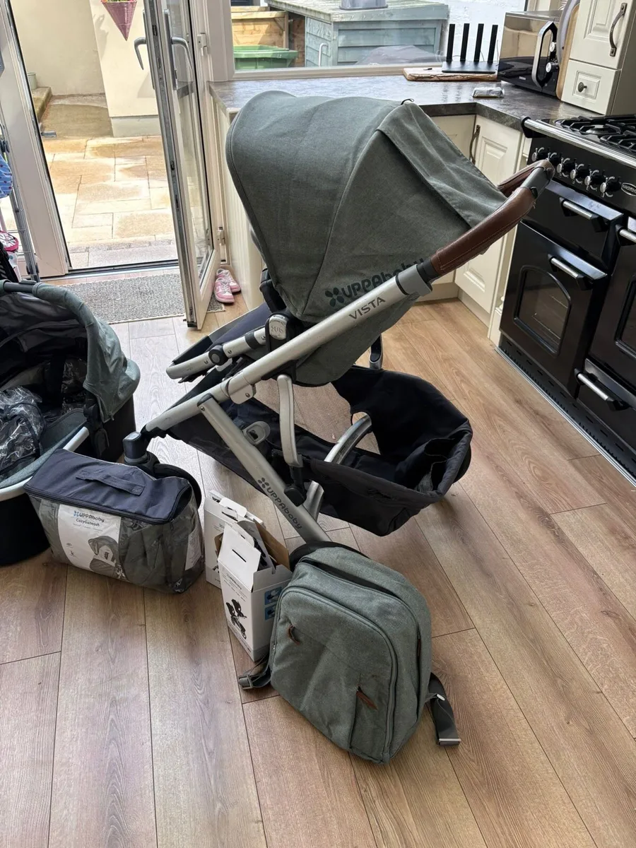 Uppababy Vista Emmet (Green) with all accessories - Image 2