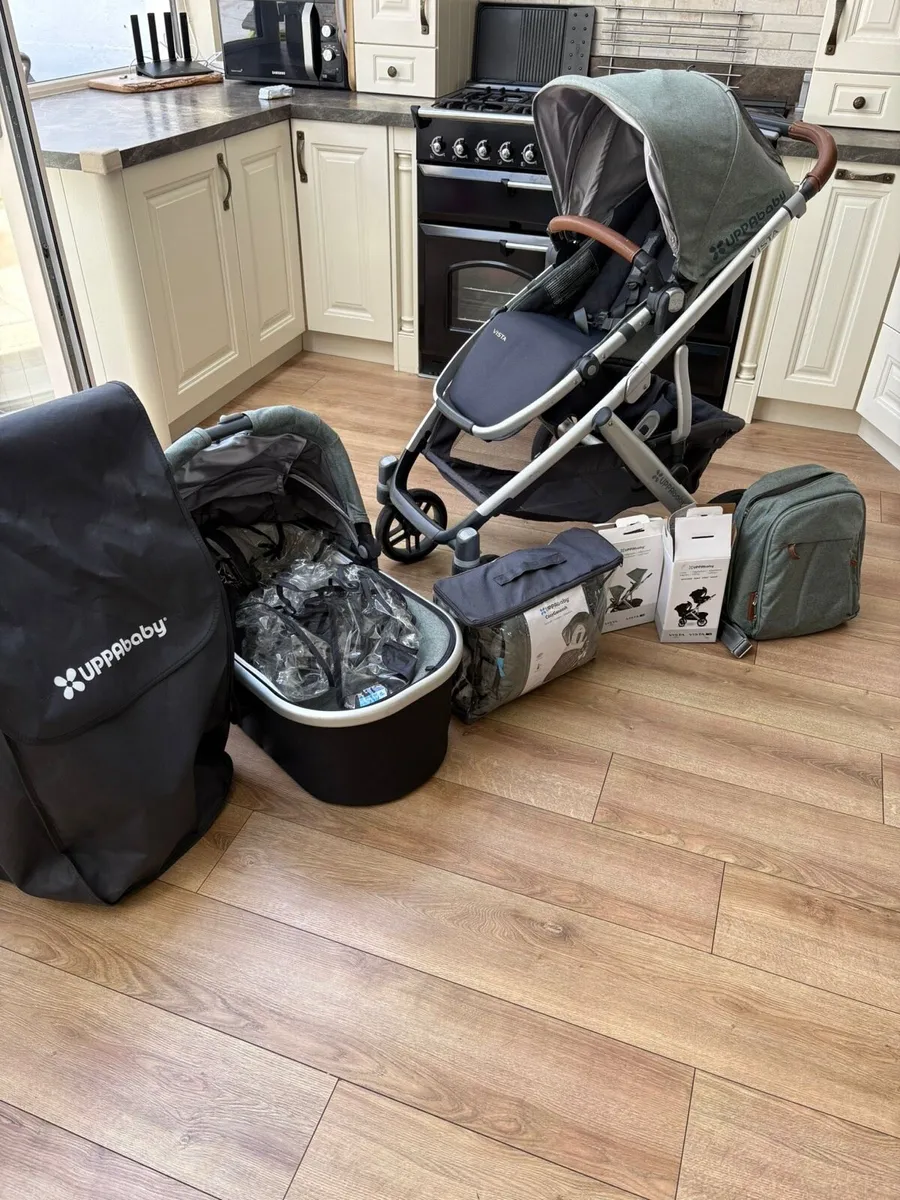 Uppababy Vista Emmet (Green) with all accessories - Image 4