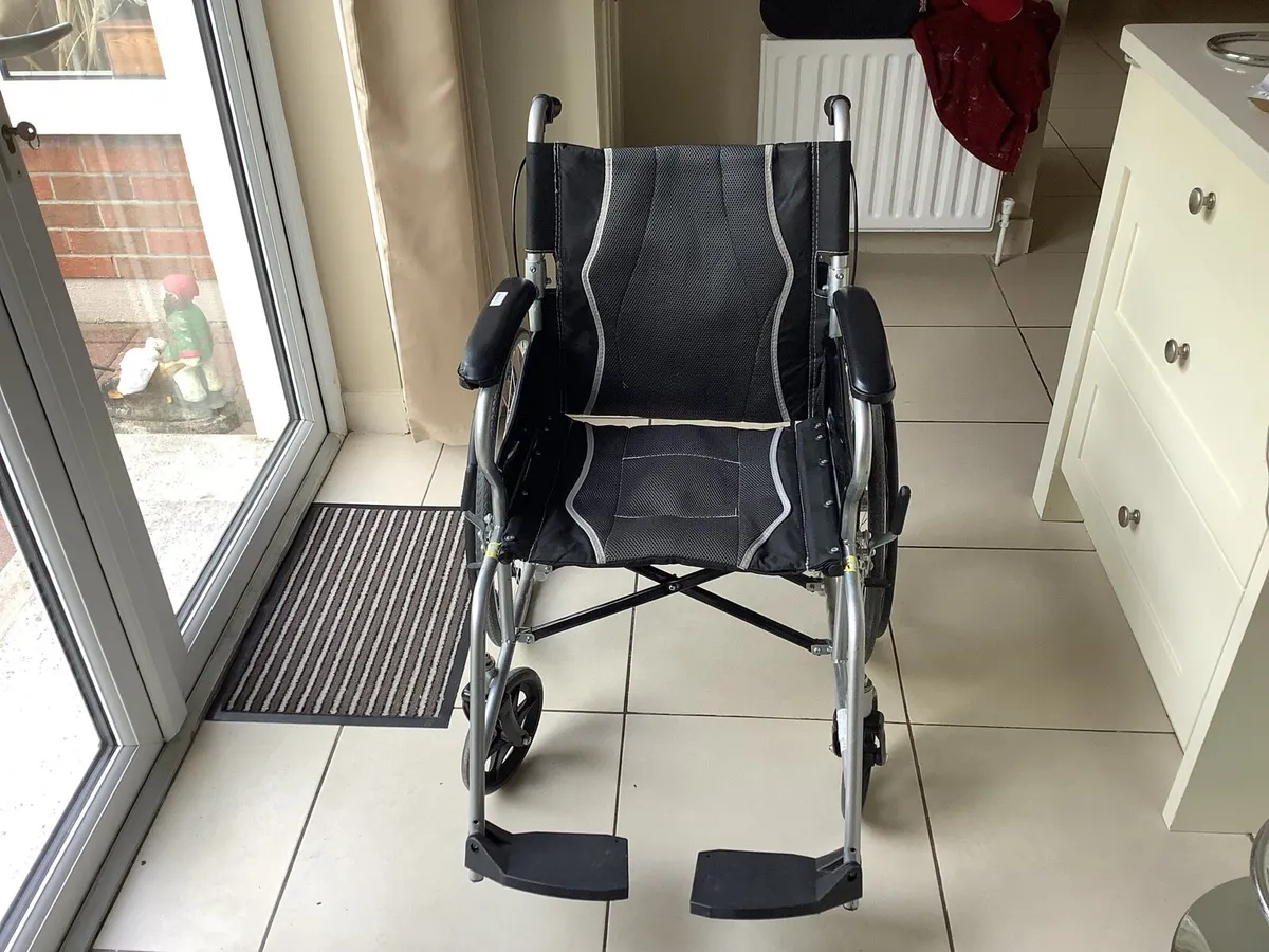 Wheel chair - Image 1