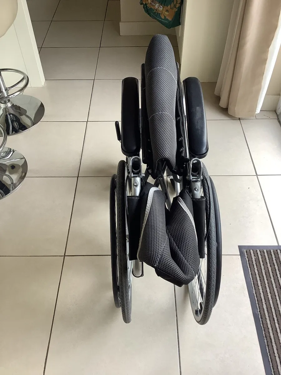 Wheel chair - Image 3