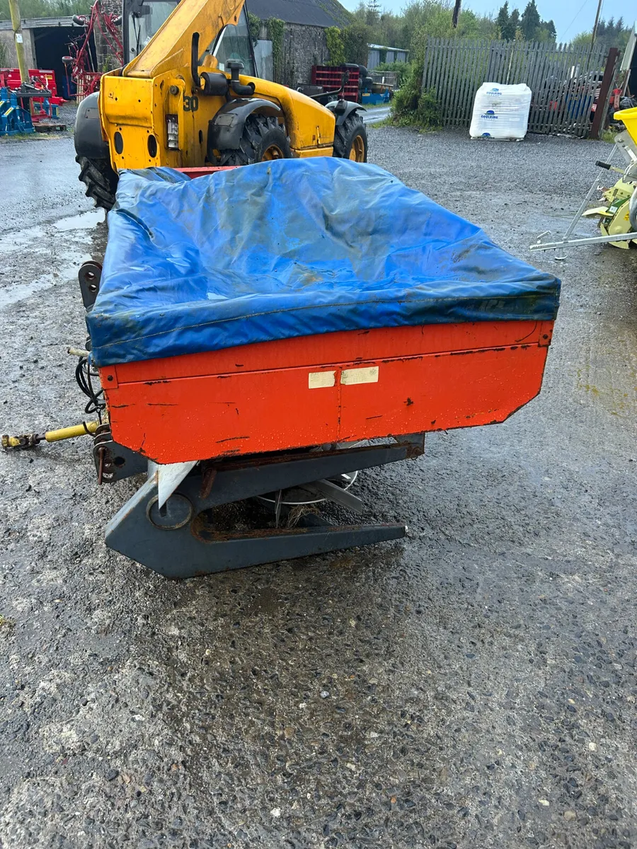 Nordsten Twin Disc Fertiliser Spreader - Image 4