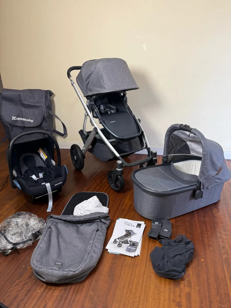 Uppababy Vista V2 travel system - Image 1
