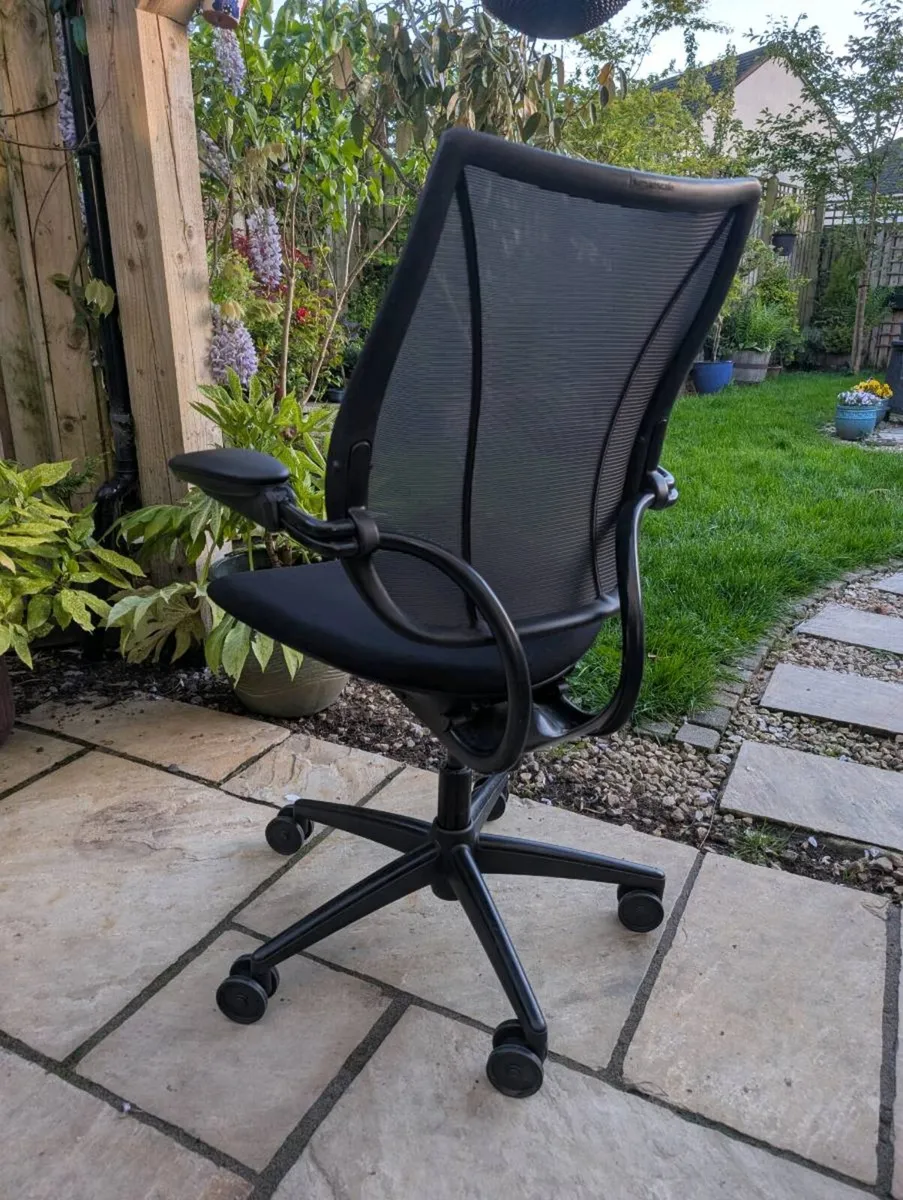 Ergonomic office chair - Image 3
