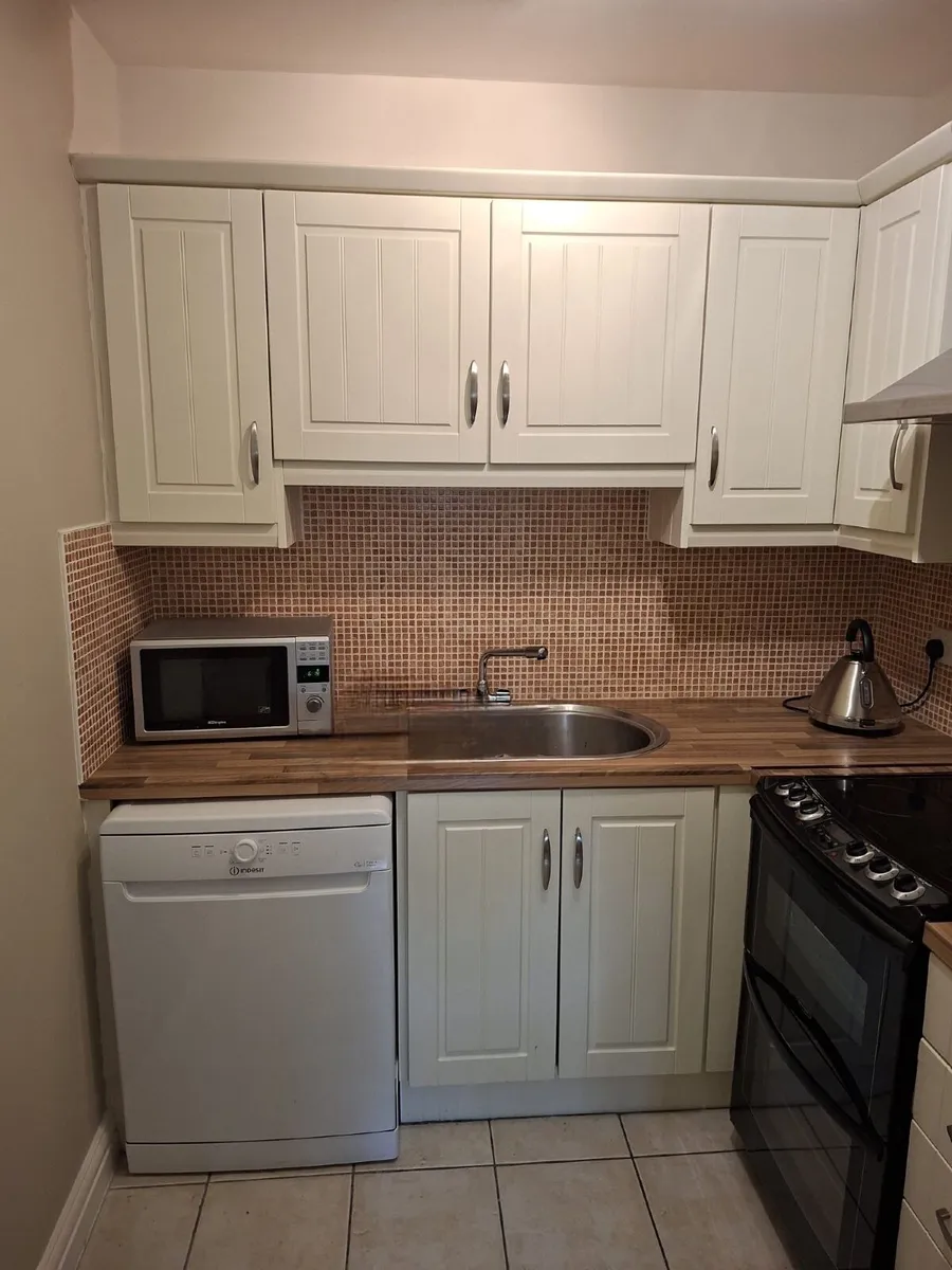 Cream Shaker Kitchen. Dismantled & Ready - Image 3