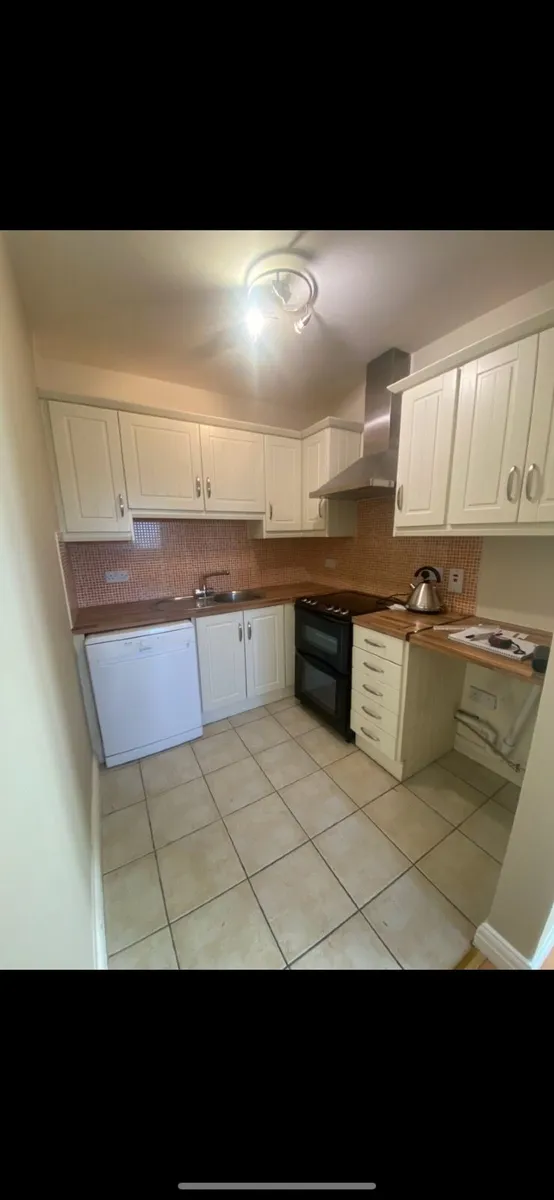Cream Shaker Kitchen. Dismantled & Ready - Image 1