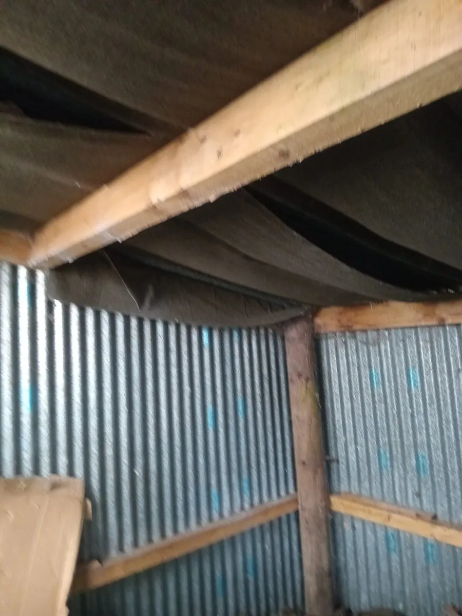 Galvanised sheet Shed for sale - Image 2