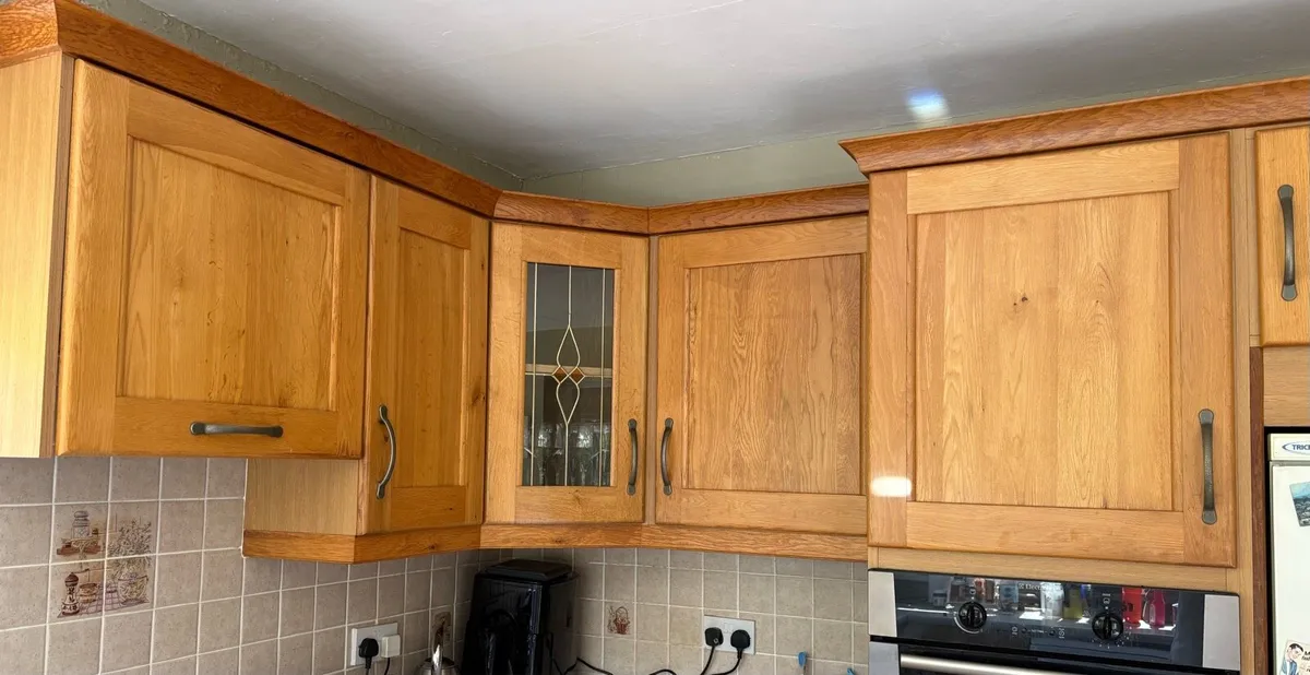 Kitchen units - Image 1