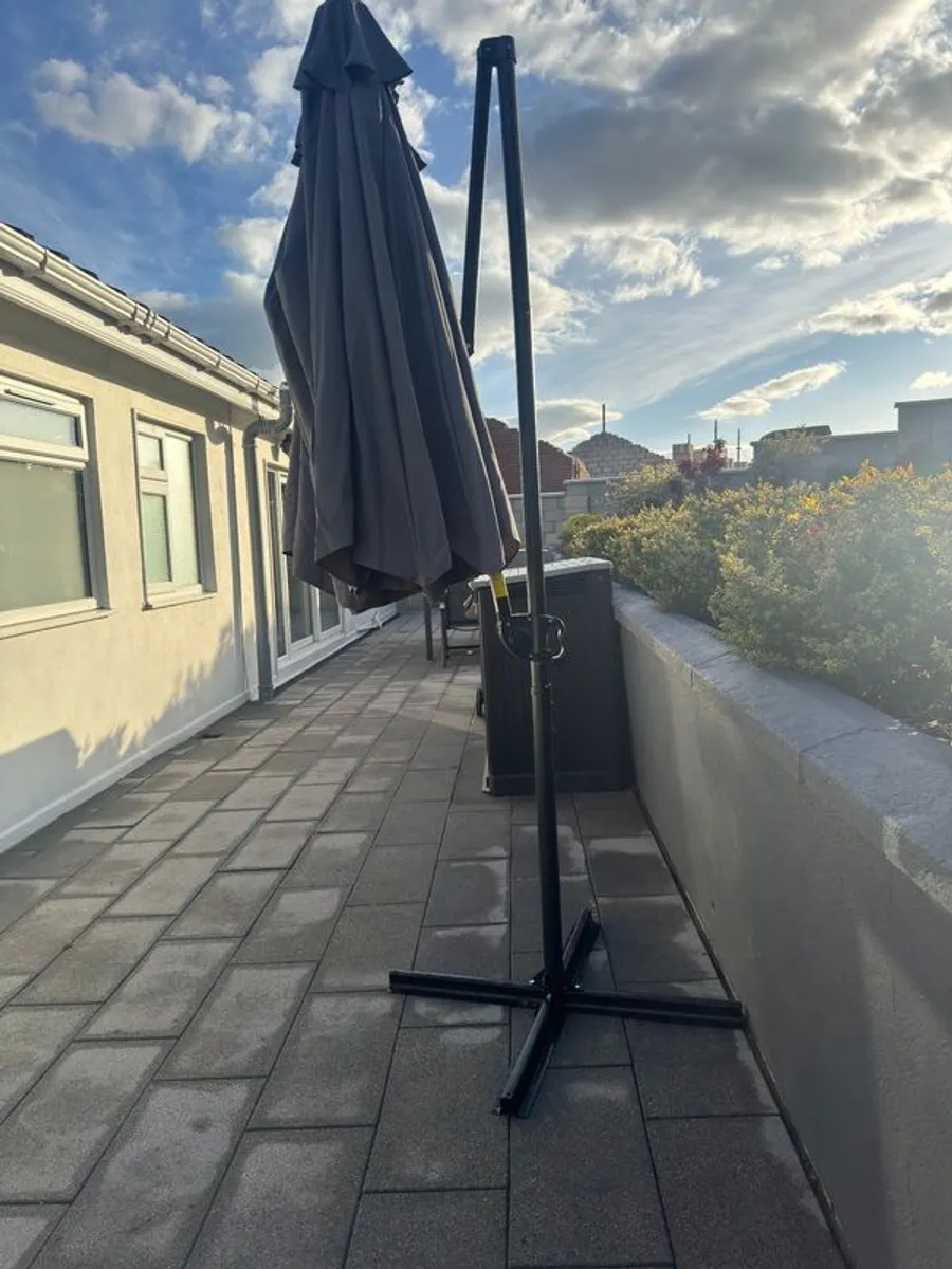 Outsunny 4.6m Garden Parasol Double-Sided Sun Canopy - Image 3