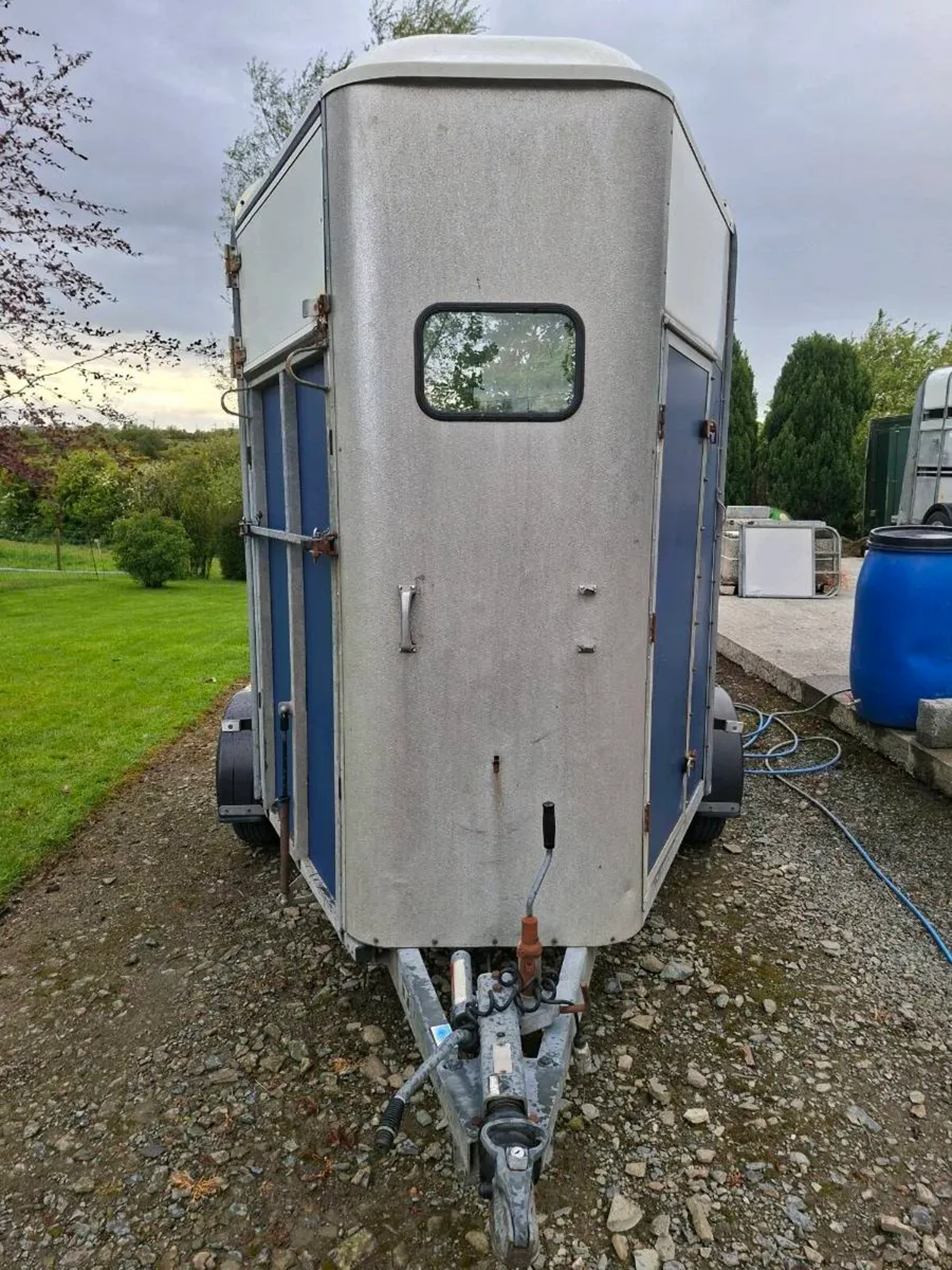 Ifor Williams 505 Hunter Horsebox - Image 3