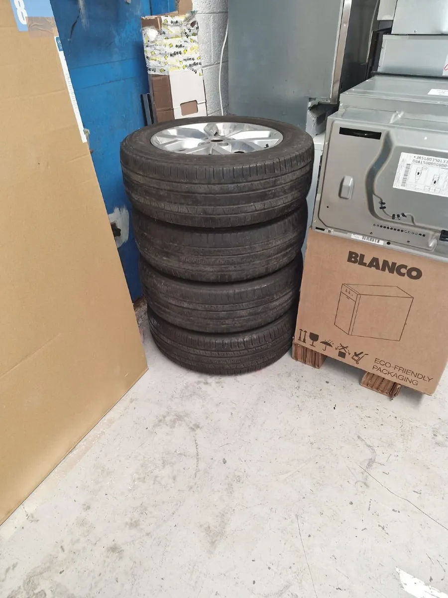 19 inch Alloy Wheels - Image 1
