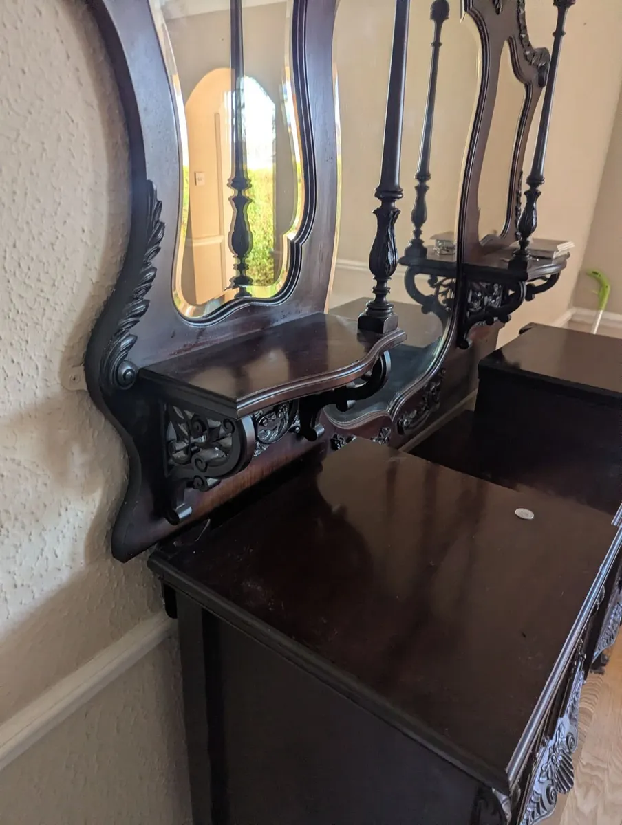 Victorian side cabinates and table and chairs - Image 2