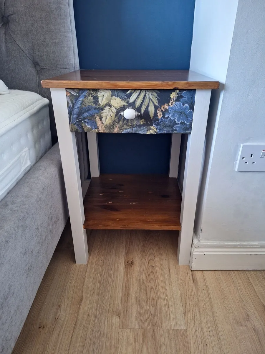 Bedside table - Image 1