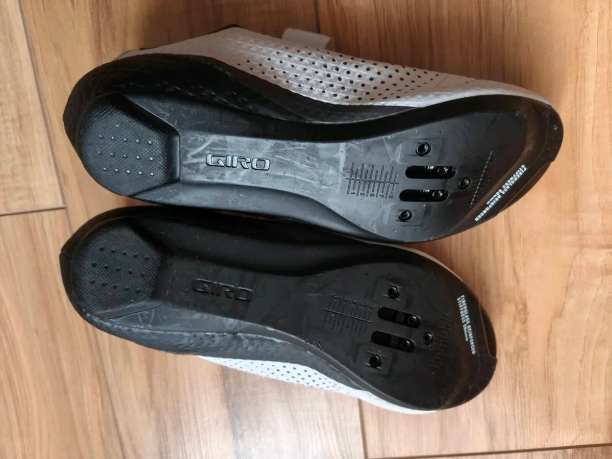 Giro Stylus size 42 like new - Image 4