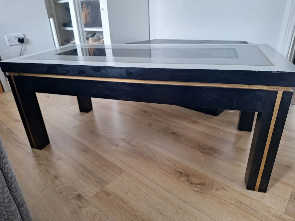 Coffee table - Image 1
