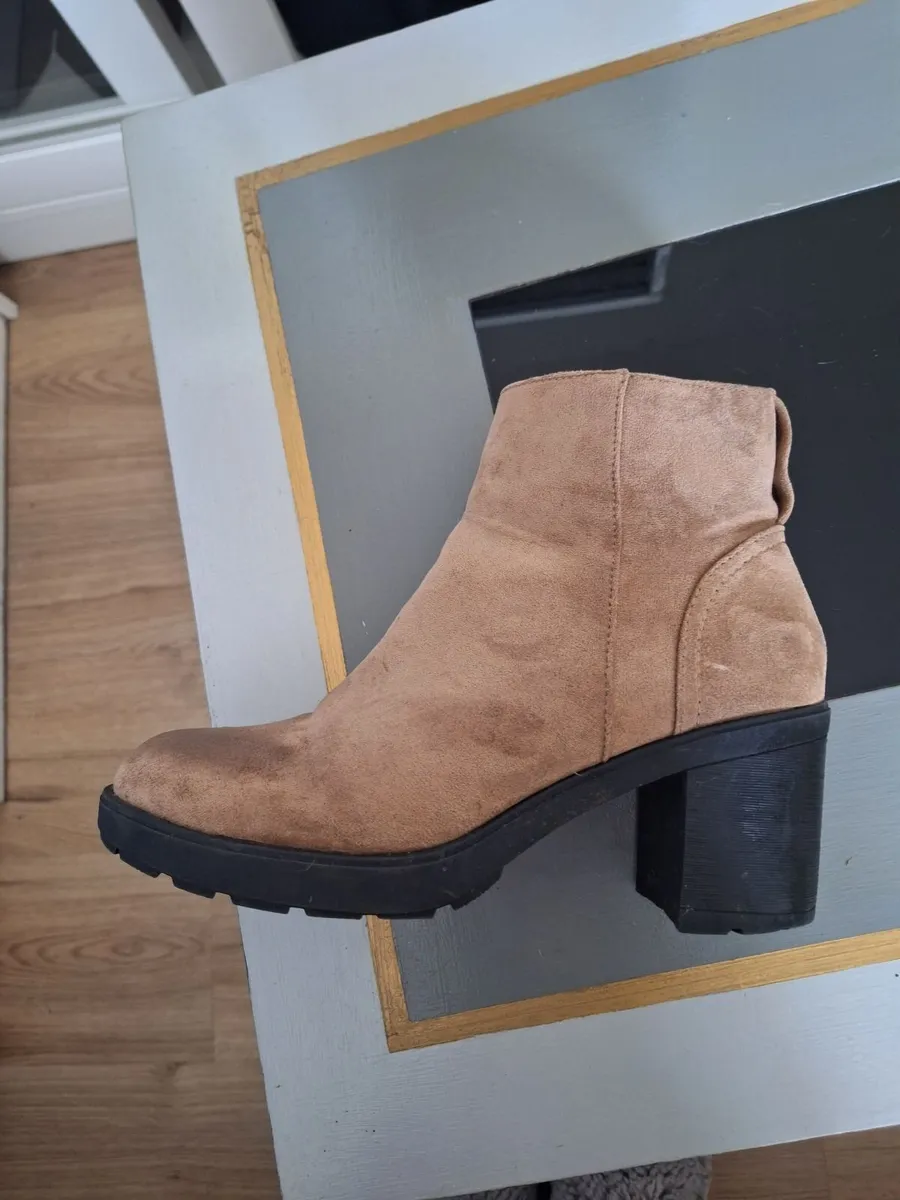 Shoes - Image 3