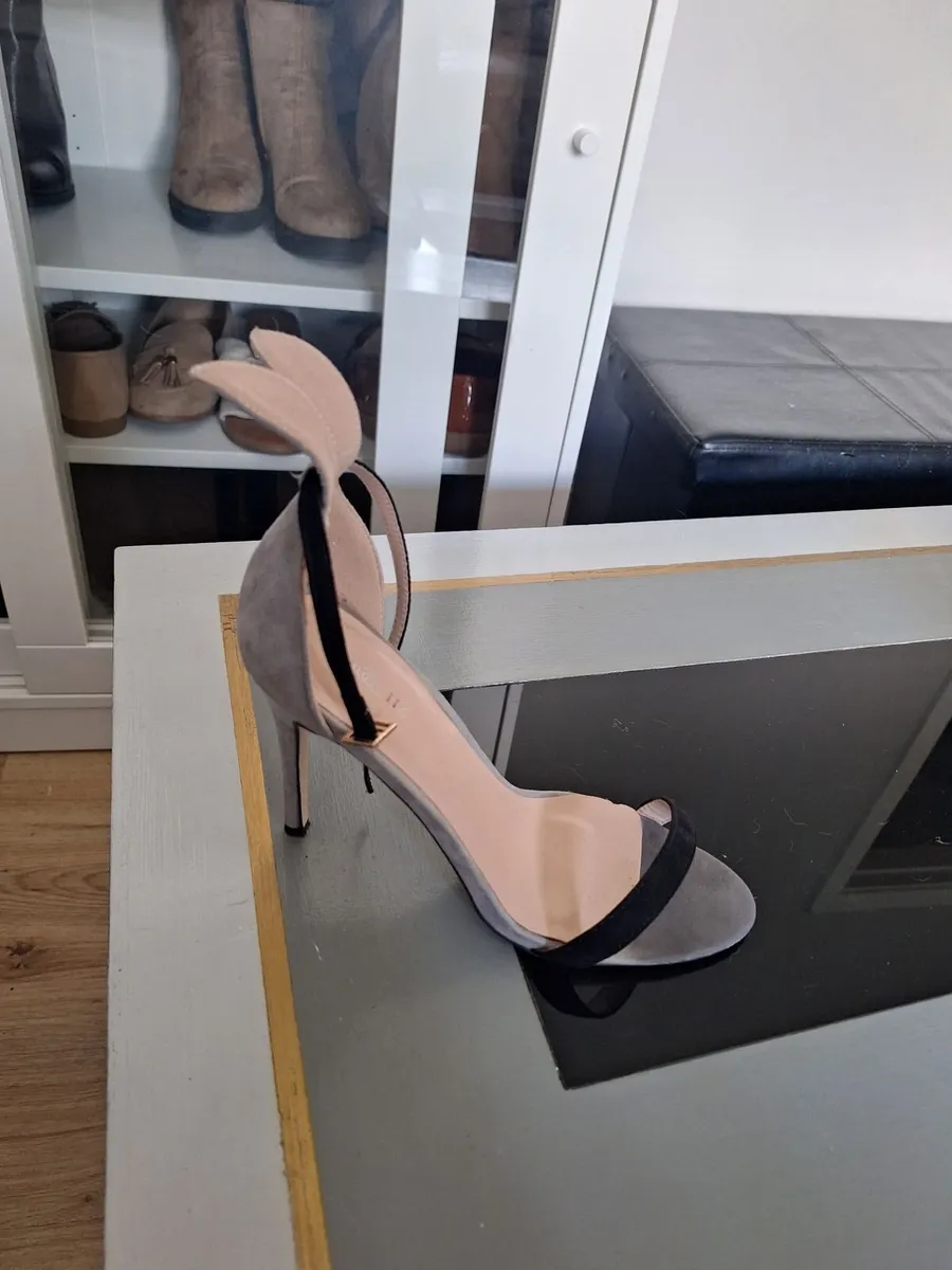Shoes - Image 3