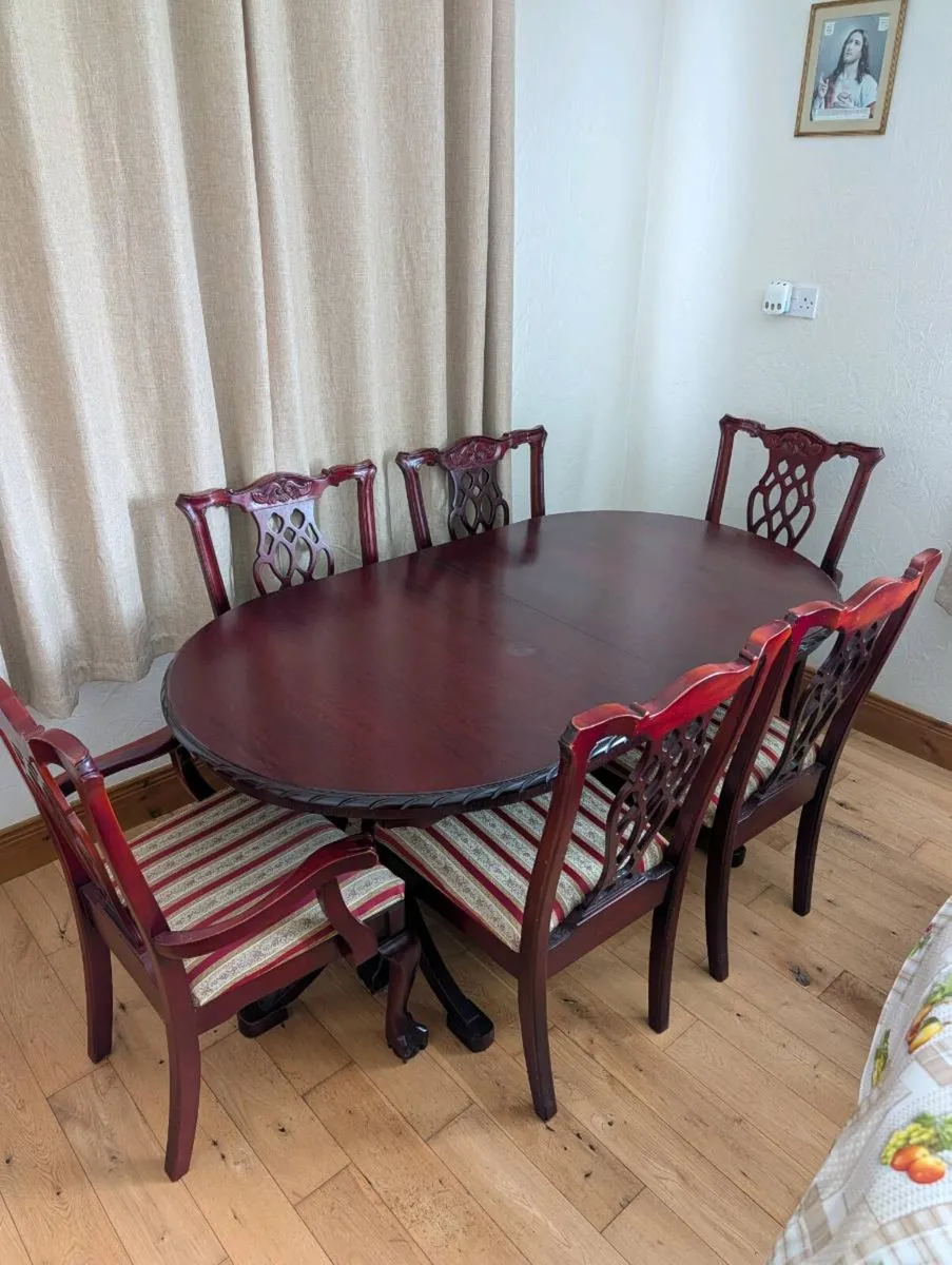 Table & Chairs - Image 1