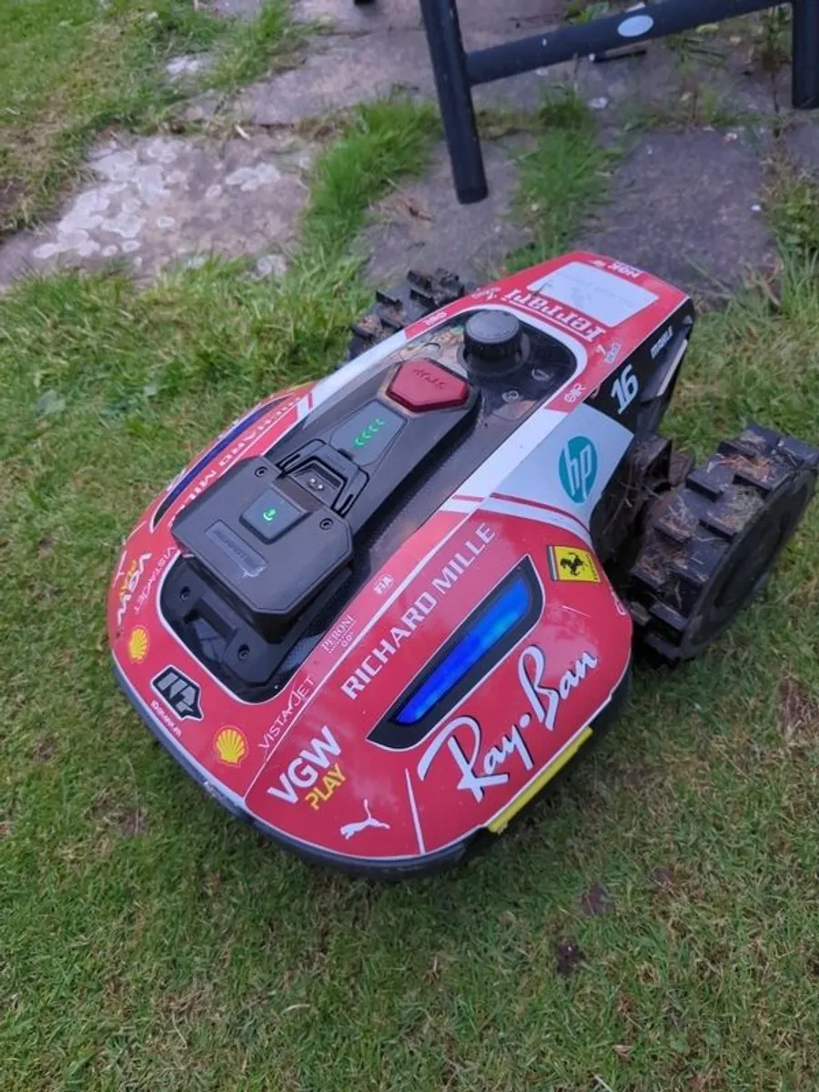 Mammotion Yuka mini robot mower - Image 4