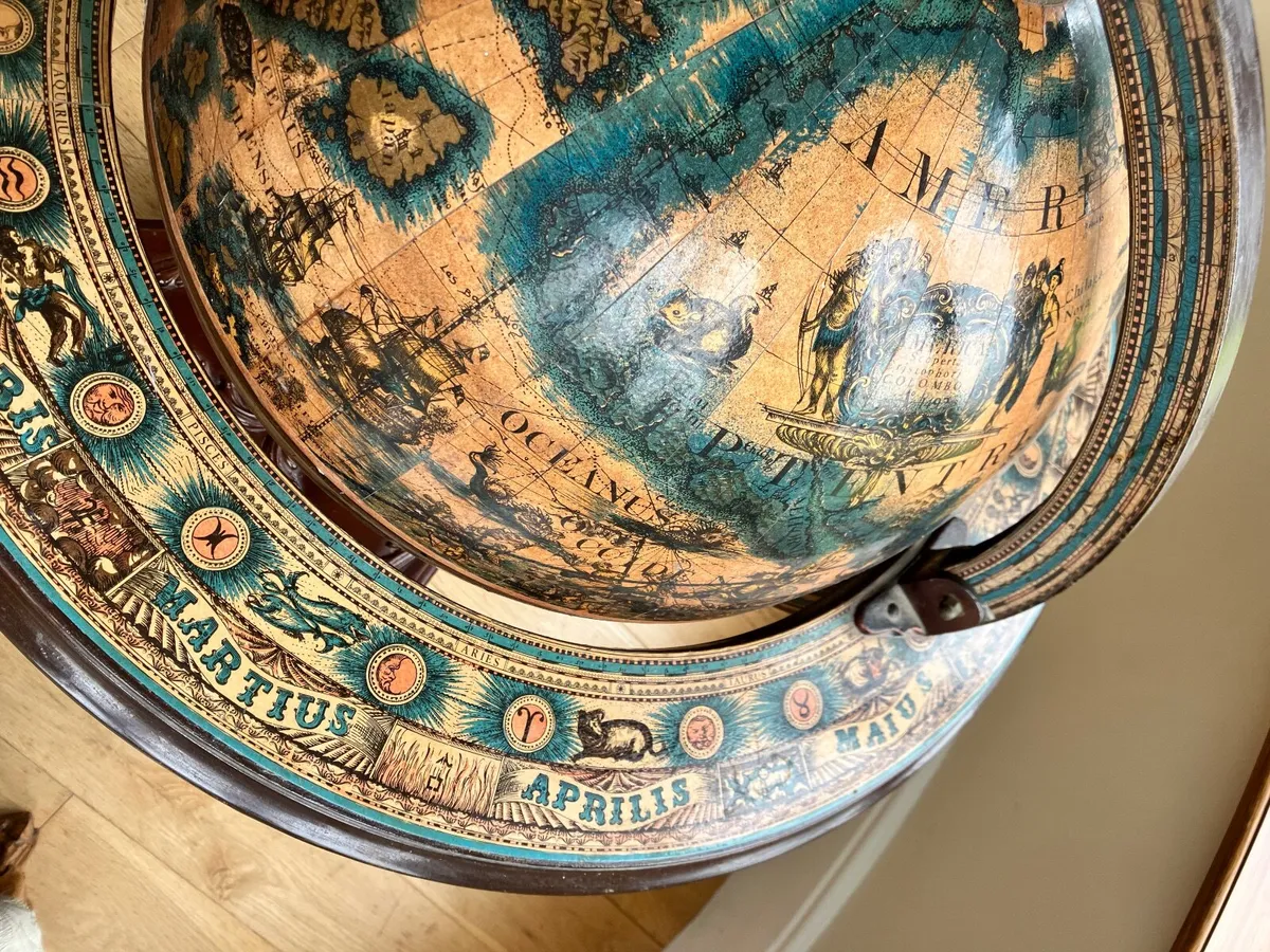 Globe drinks cabinet - Image 4