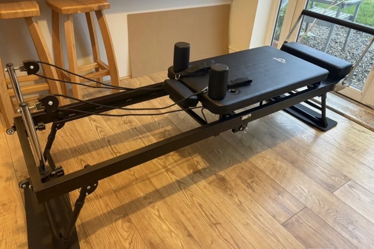Reformer Pilates machine - Image 1