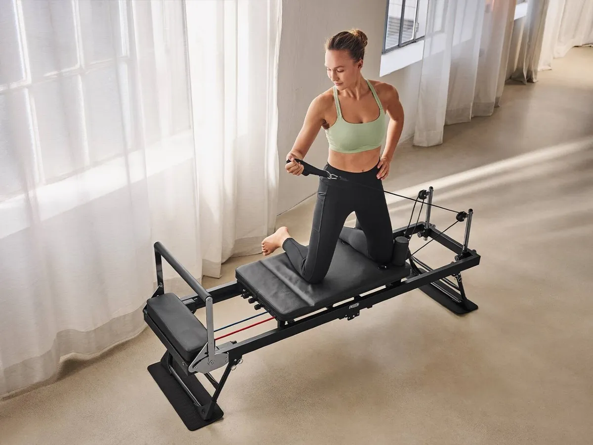 Reformer Pilates machine - Image 2