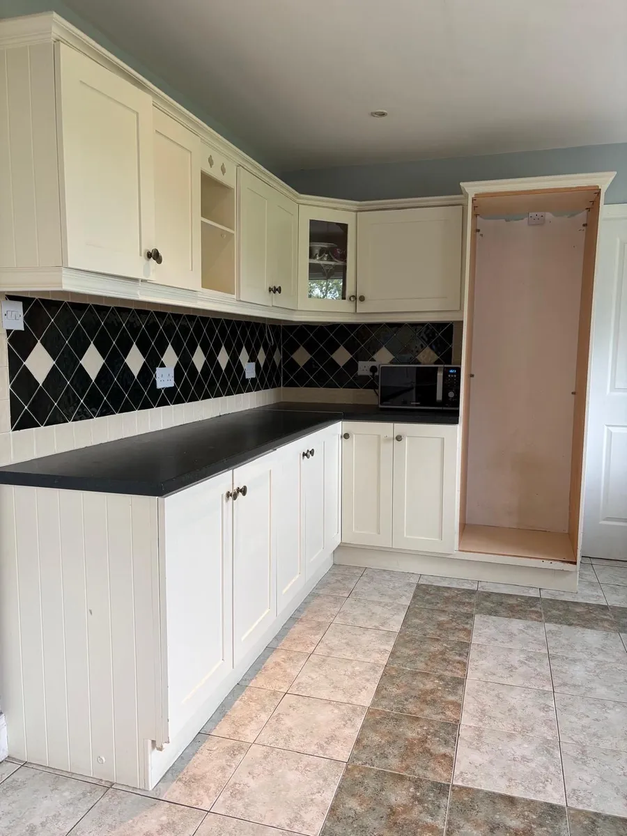 Kitchen - Image 3