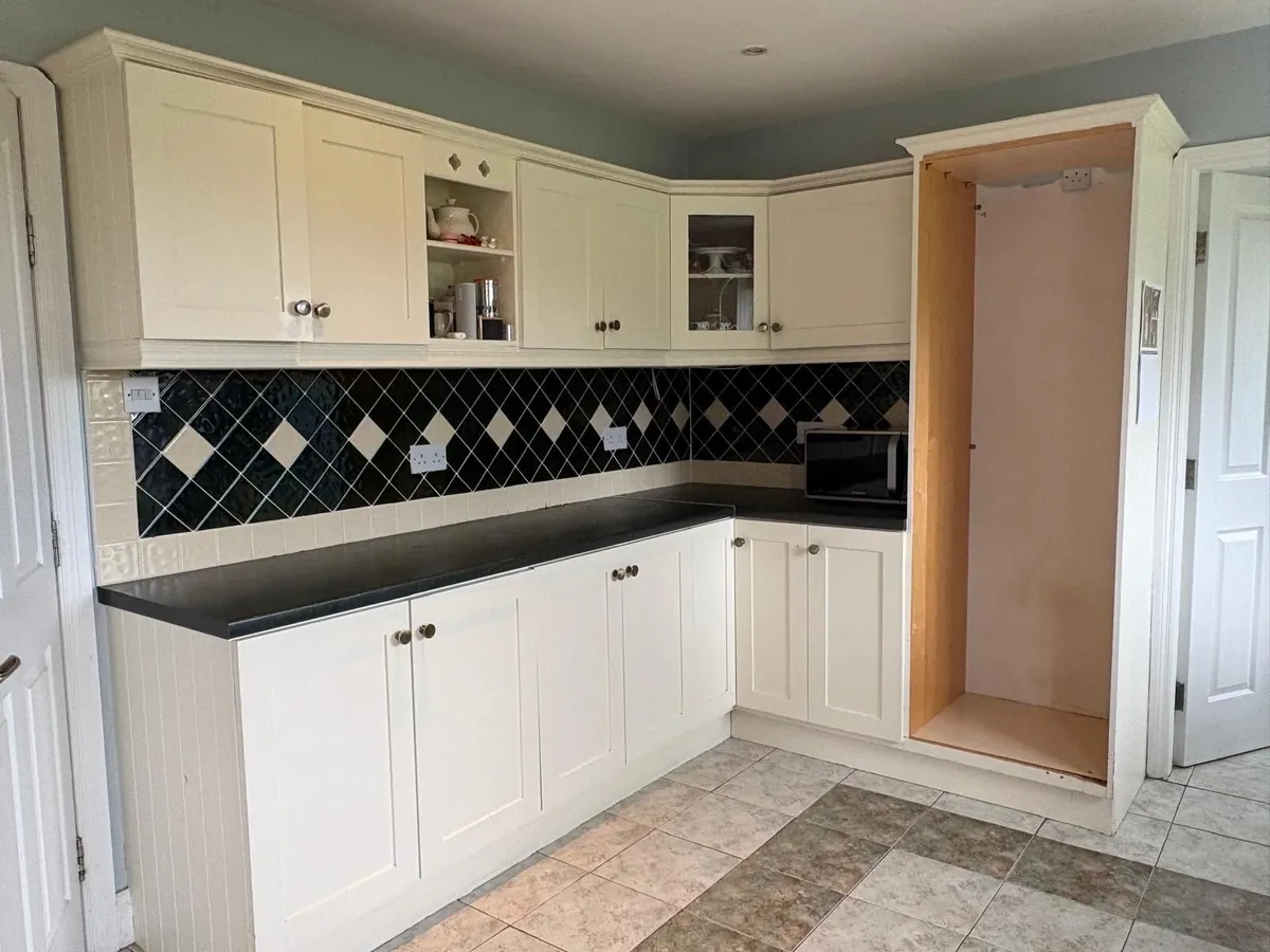 Kitchen - Image 4