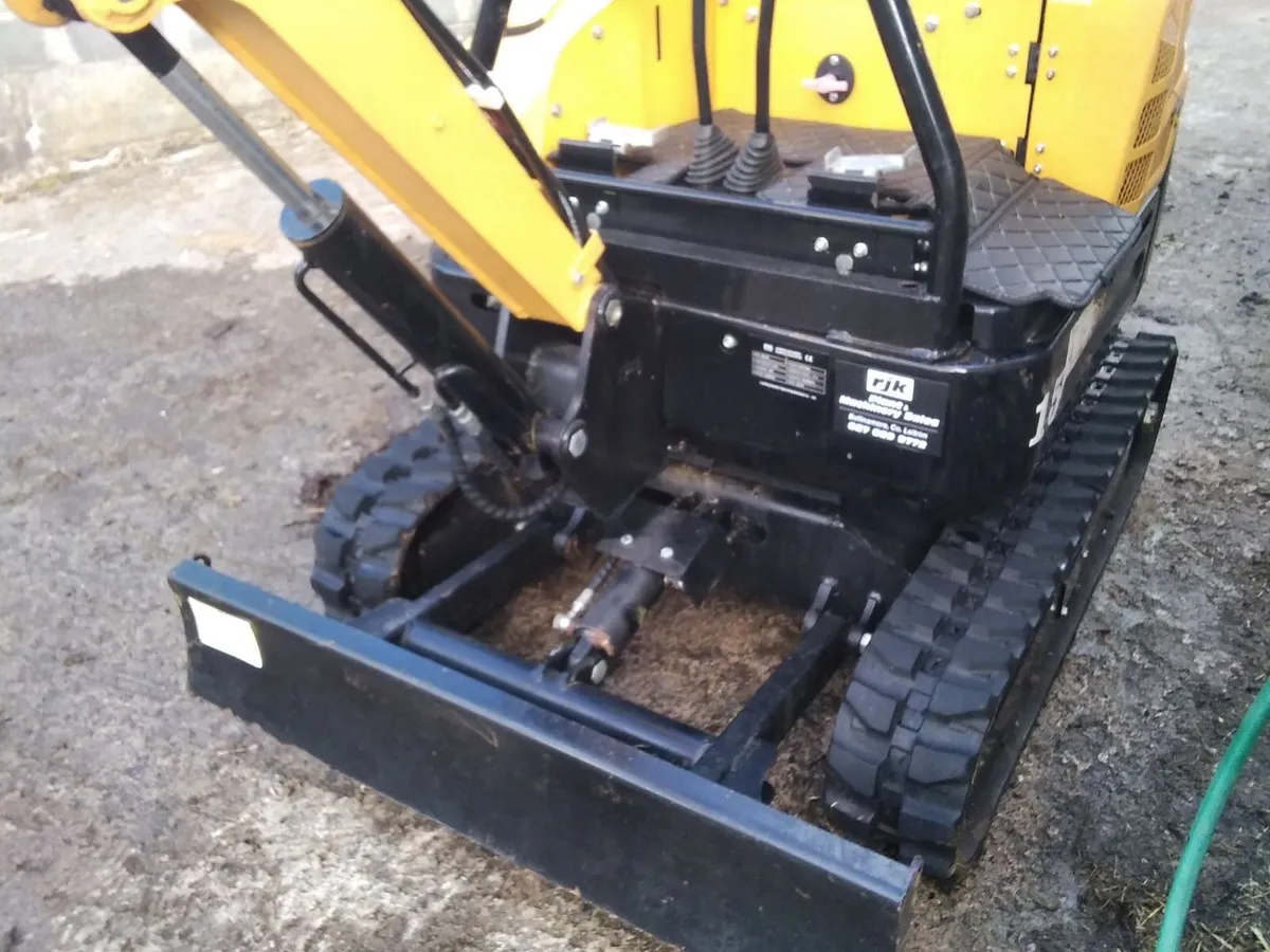Mini Digger - Image 2