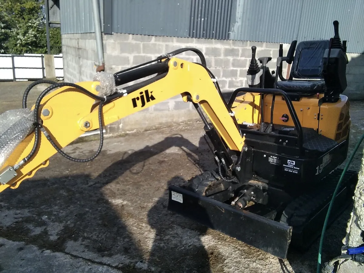 Mini Digger - Image 4