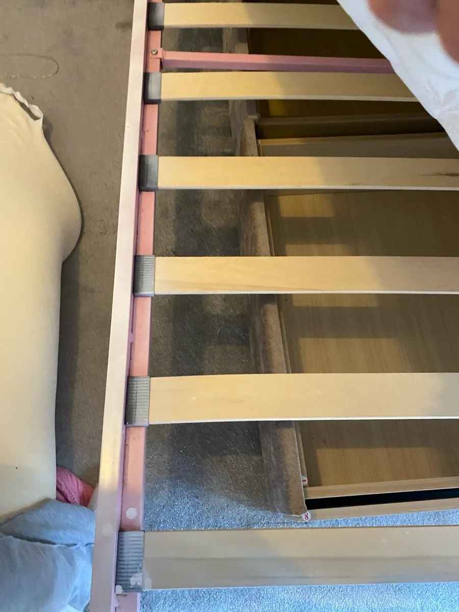 Single bed - Image 4