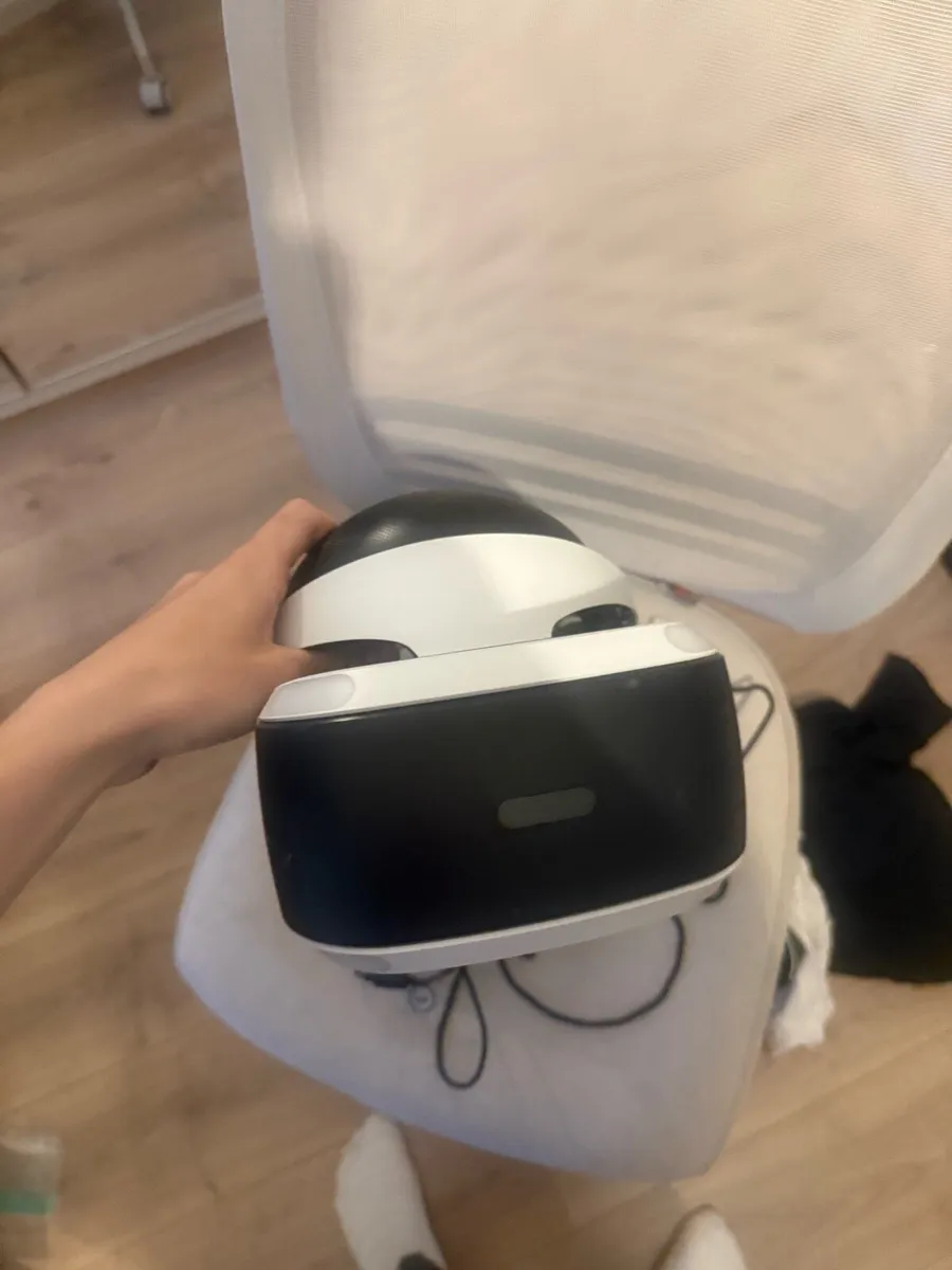 Play station VR - Image 2