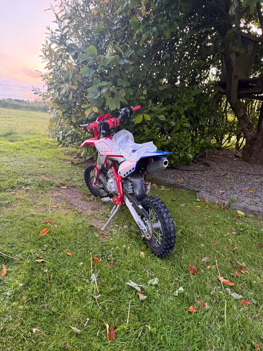 Motorbike - Image 3