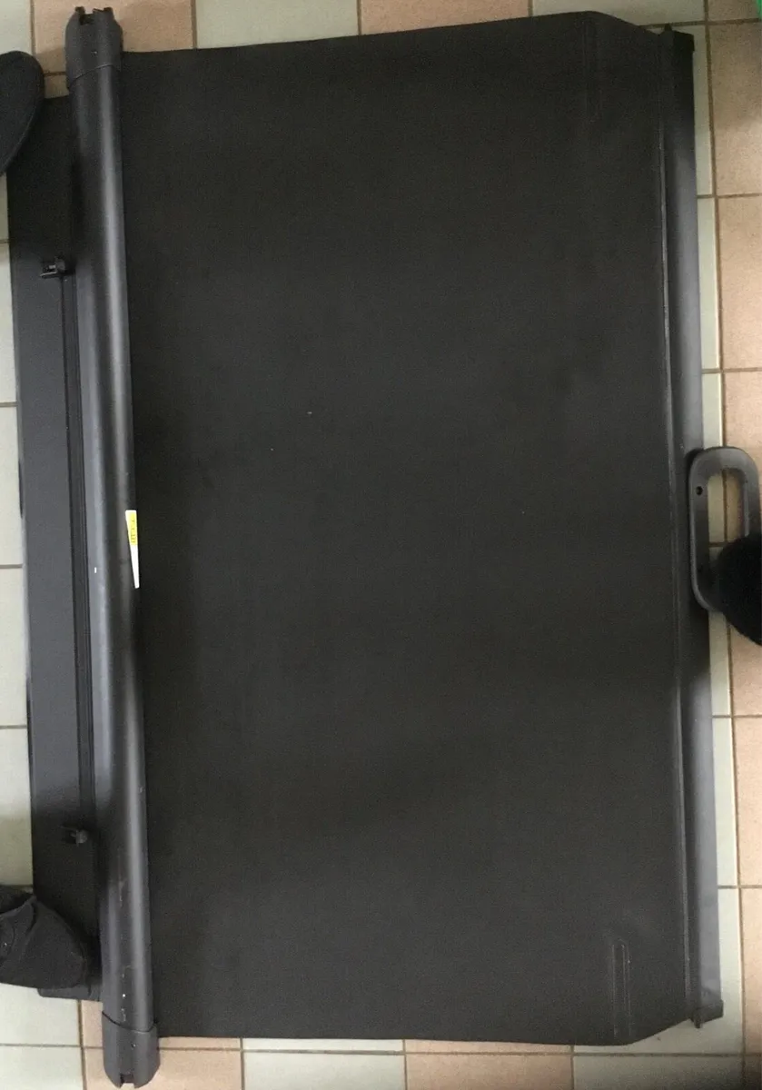 Land Rover Discovery 5 Load Space Cover - Image 3