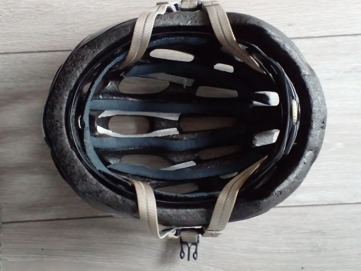 Bicycle helmet - Image 2