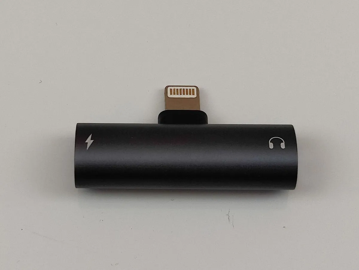 ROCK 2-1 ADAPTER For iPhone - Image 2