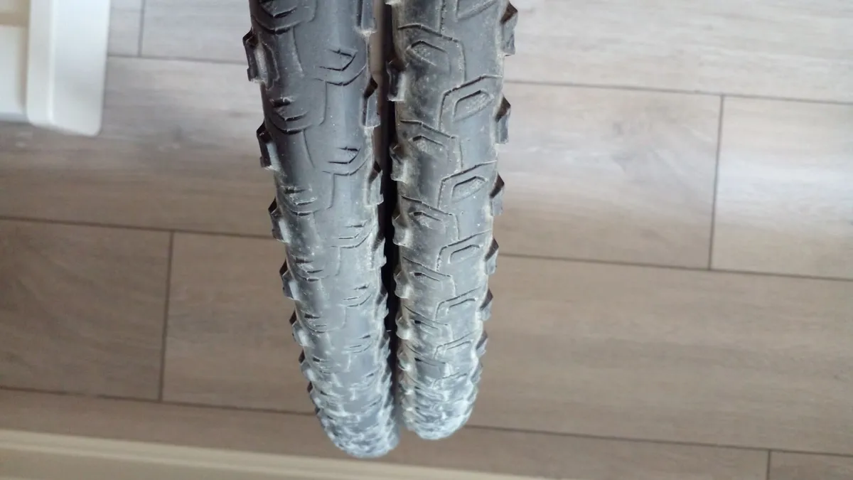 Bicycle tyre - Image 3