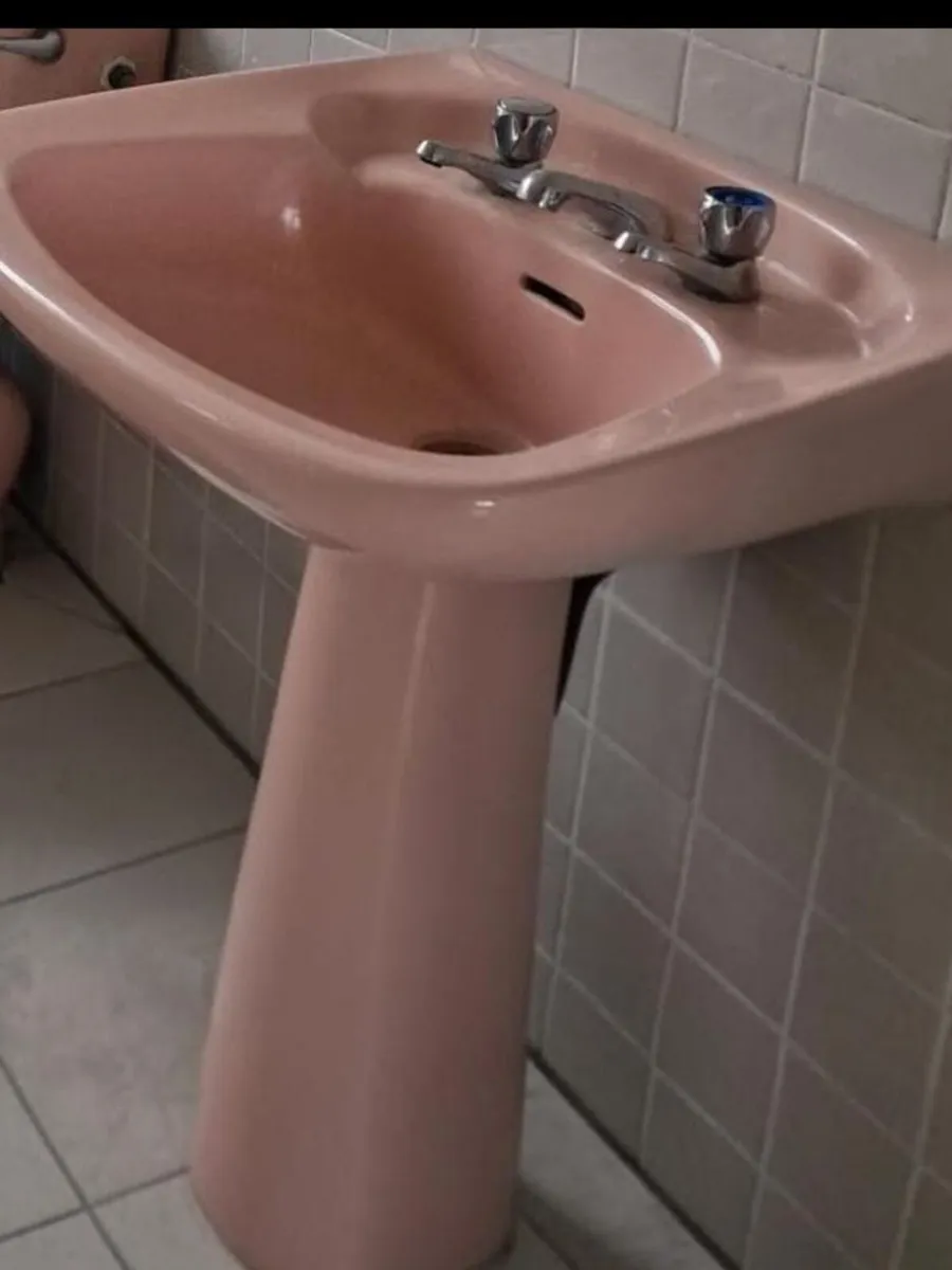 Rare Vintage 1967 Armitage Shanks Pink Bathroom - Image 2