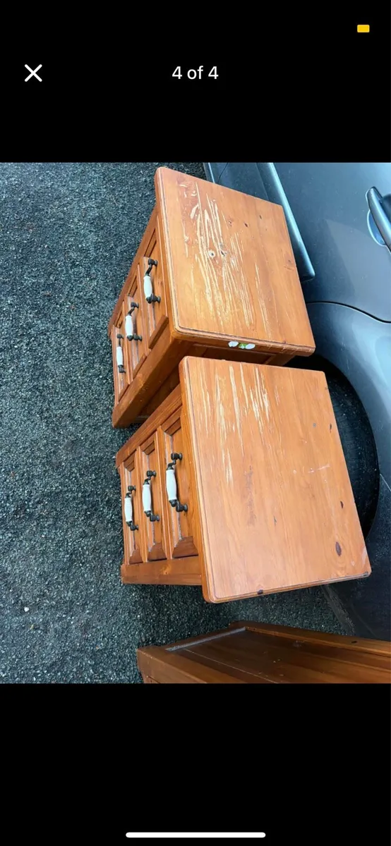 2 wooden bedside lockers - Image 3