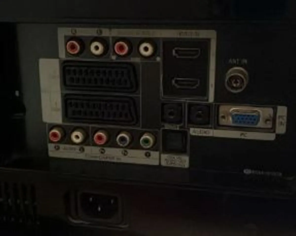 Samsung 40"HD  Tv . - Image 3
