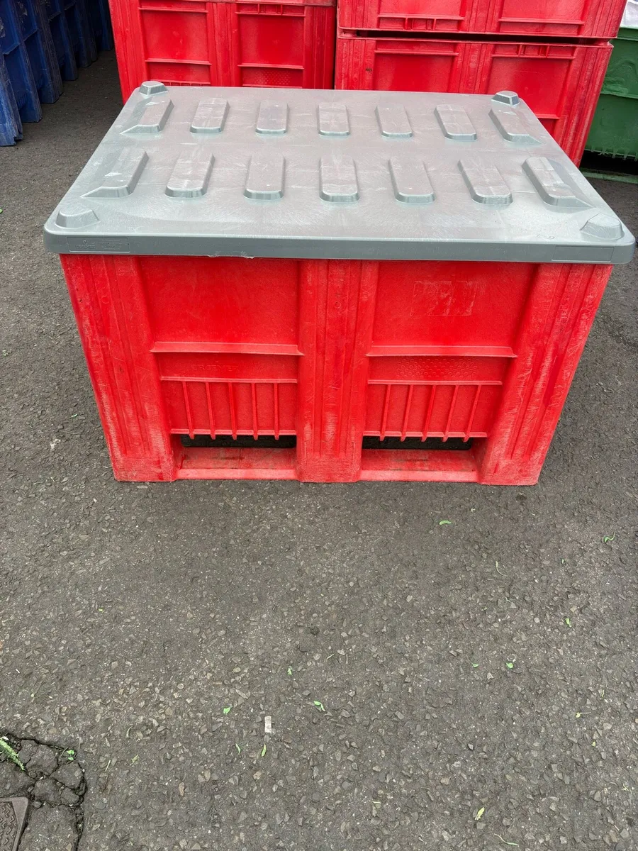 Storage box with lid - Image 1