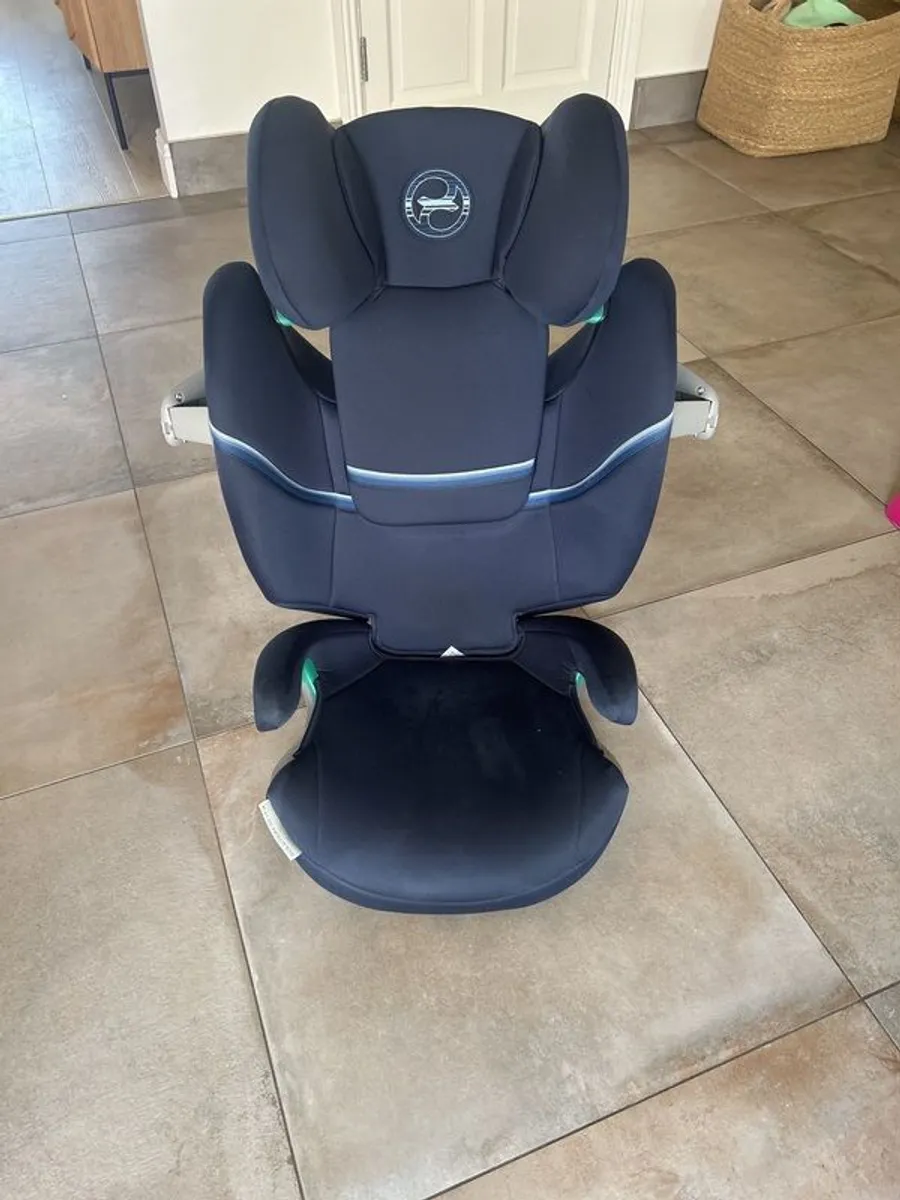 Car seat - Image 1