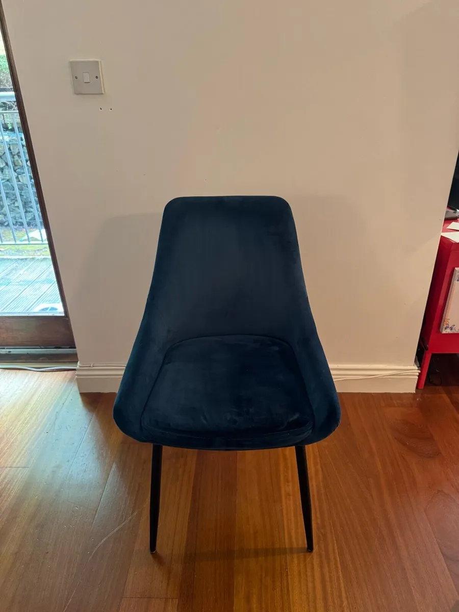 Blue velvet chairs x4 - Image 2