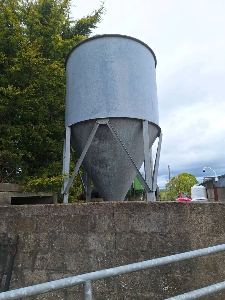 Meal bins. - Image 2