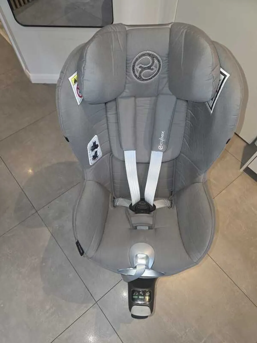 Cybex Sirona Z i-Size Car Seat  Base Z Swivel  Soho Grey - Image 3